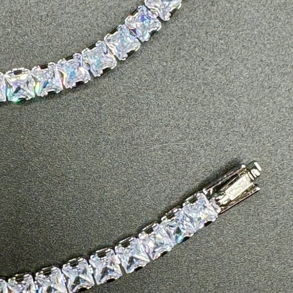New NWT Boutique Silver Tone CZ Stone Necklace – 16 Inches #1514 - Picture 6 of 7